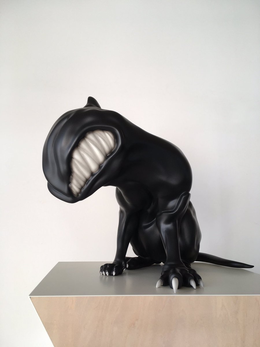 tobi9180's tweet photo. 久しぶりにアナログ作品展示した。
フルデジタルのスカルプトからの3Dプリンター出力フローで制作したの初めてなので良い学びになった。 https://t.co/7kfc0oWzhh