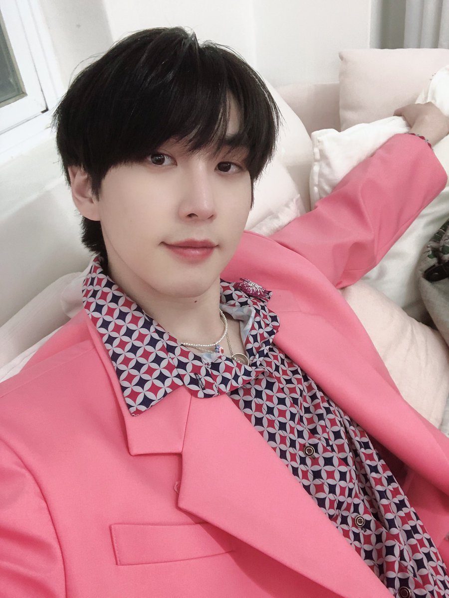 n_nv1128's tweet photo. #PENTAGON　#펜타곤
@CUBE_PTG 
#신원 #SHINWON https://t.co/NZlc7TTAsI