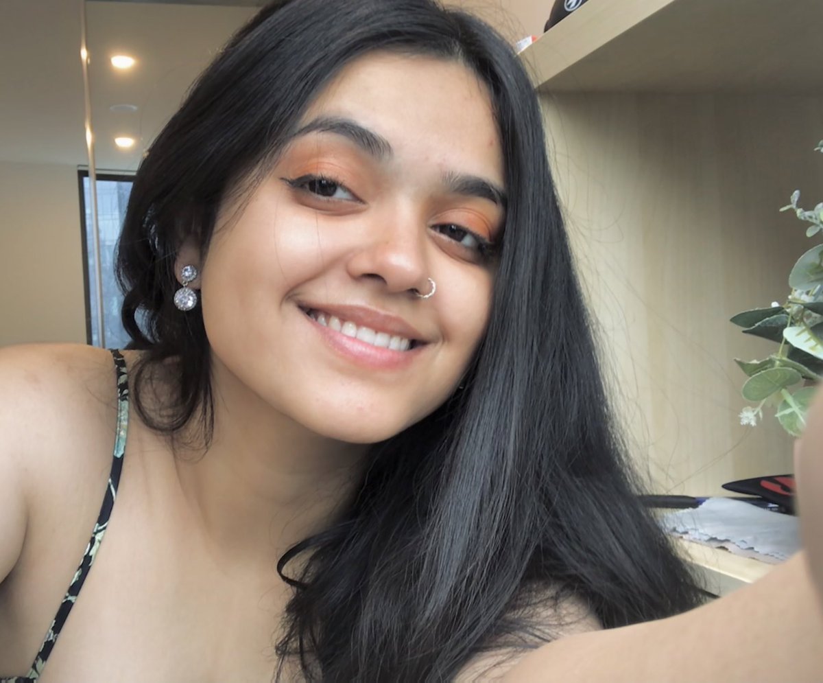 hajarkagalwa's tweet photo. #RealRavan for me is applying the perfect winged liner. Kitna bhi try karo, hota he nahi hai. https://t.co/KUm9XiODCo