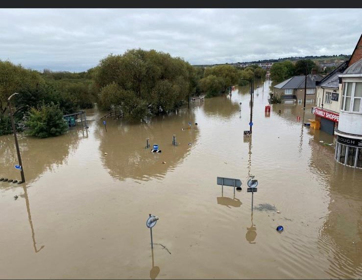 Drainsids's tweet photo. ⚠️FLOODING⚠️ If you are facing problems with the recent flooding- IDS will be happy to help with any drain blockage clearance, pumping or damming!

Please call us on: 
01777 858707

#flooding #helping #floodvictims https://t.co/I7WoApXxgR