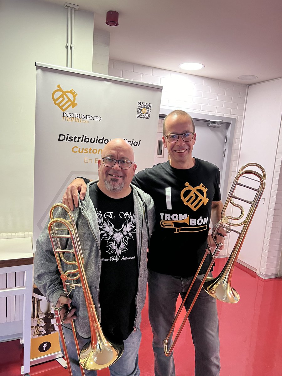 indabonet's tweet photo. Gracias a @EnriqueAlberca por su buen hacer y por el buen rollo! Ha sido un placer haber estado en el Conservatorio de Ávila con tus alumnos y los de Carlos Badenes.

@seshires @BAGS_estuches @ePartitura https://t.co/5ft5Wzkbau