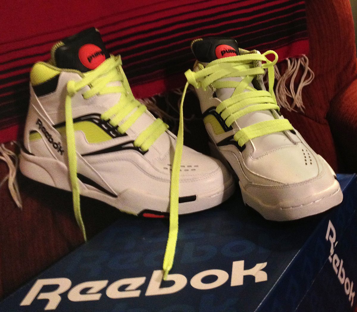 profshoelace's tweet photo. Today's shoe lacing photo was contributed by Lukas R. in Dec-2012. White, black, yellow &amp; orange Reebok Pumps laced with yellow Straight Bar + Criss Cross + Lock Lacing.
#photooftheday #white #black #yellow #orange #reebokpump #straightbarlacing #crisscrosslacing #locklacing https://t.co/ZbX2eG4Zf4