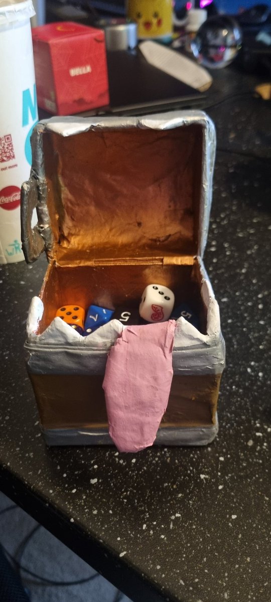 Raethegrill's tweet photo. Paper mache project a smiths chest from @DOFUS_EN! It was a project I worked on for my husbands 30th it took far too long #dofus #nom @AnkamaGames https://t.co/p17PHP0xSR