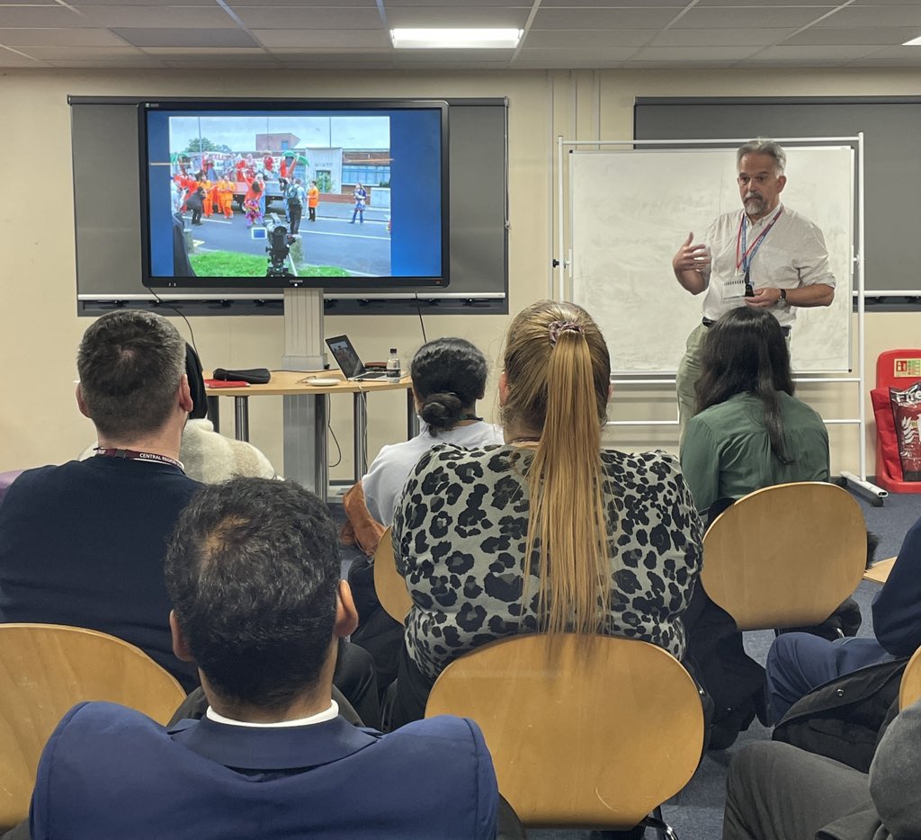 HolyheadEvents's tweet image. Fantastic &amp;amp; thought provoking talk about injustice with @djnicholl today with our Sixth Formers
@holyhead_school #teachwhatmatters #injustice @CRSTrust