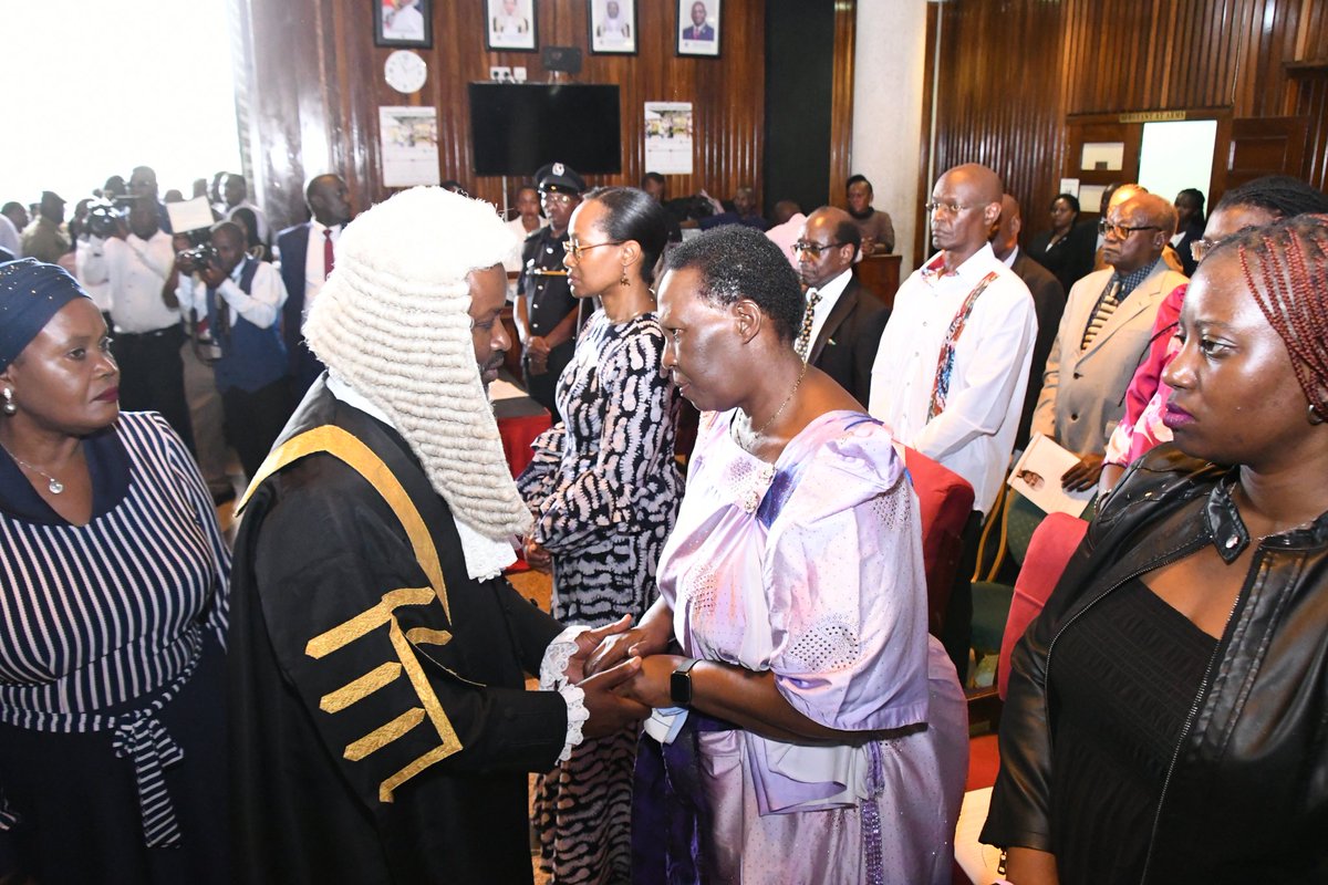 This morning at 11:00 am, Parliament received the body of Hon. Henry Kisadha Magumba Kyemba, a distinguished statesman and author whose dedicated service and great contribution laid the foundation for Uganda. The body is lying in State to allow the public to pay…