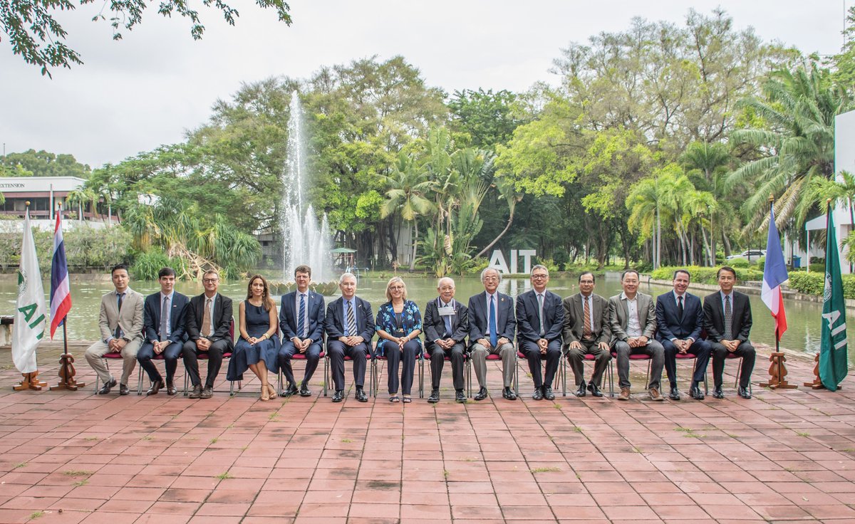 AITAsia's tweet photo. France's Minister H.E. Prof. Dr. Sylvie Retailleau made a historic visit to AIT, accompanied by H.E. Mr. Jean-Claude Poimboeuf, French Ambassador to Thailand. Together, they witnessed the signing of an MoU with CIRAD, France.
#AITAsia @FRenThailande @sup_recherche @Cirad https://t.co/24vZ8gnOZT