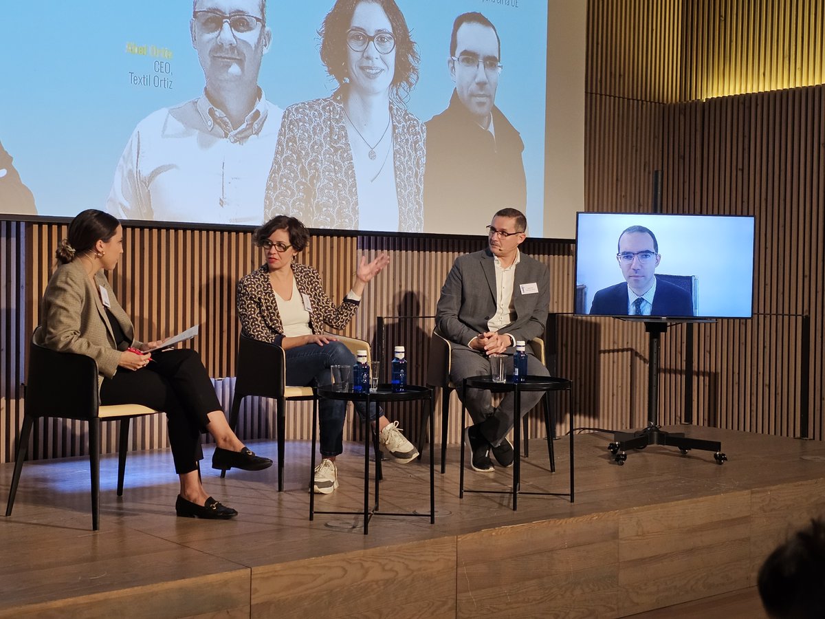 texforspain's tweet photo. Marta Castells (@texforspain) reclama apoyo económico, legislativo y de acompañamiento a las empresas para ayudarlas a transitar hacia esta nueva realidad.

#TexMeetingConnects
@080_bcn_fashion 
@ccamcat https://t.co/IhzfYH23br