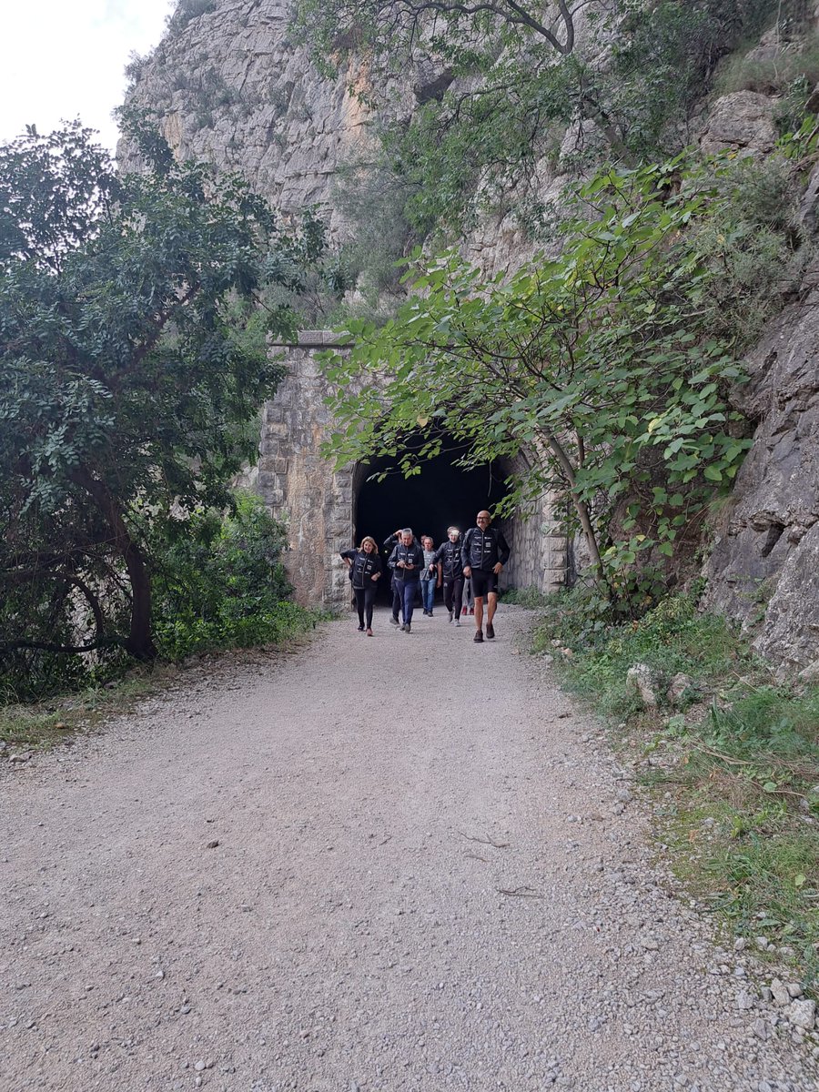 grupo_peisa's tweet photo. ⛰️El sábado 21 de octubre disfrutamos en equipo del NatuAventura 2023 @grupo_peisa
Una emocionante y divertida ruta de senderismo en plena naturaleza cuyo recorrido iba desde la Reprimala (Villalonga) hasta Lorxa.

¡Una estupenda jornada repleta de buenos momentos y compañerismo! https://t.co/5SJ760eaAU