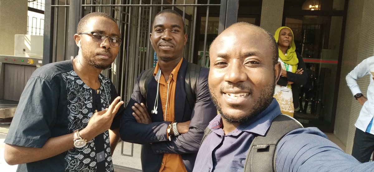 Tant de choses se sont passées en 10 ans. #Blogoma a été ds la diplomatie africaine. Et a contribué à augmenter le niveau departicipation civique et d'élargissement de l’espace de libre expression d la jeunesse avec l’usage consciencieuse de l’#internet.
 #BLOGOMA10ANS #VoteUtile