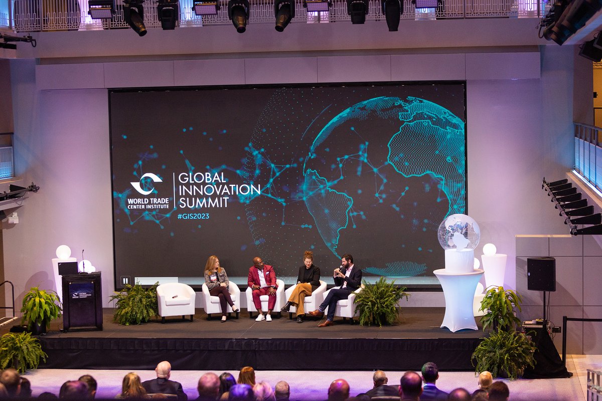 Daniel Saunders tweet media