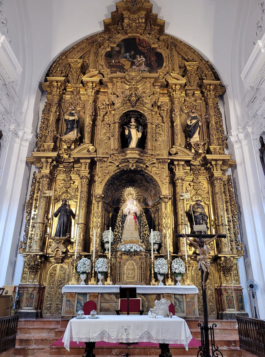 UnCofradeMas's tweet photo. Altar de Septenario de Nuestra Señora del Rosario. Foto: @hdaddemontesion #TDSCofrade #TDSActualidad https://t.co/HwWfvAdKkE
