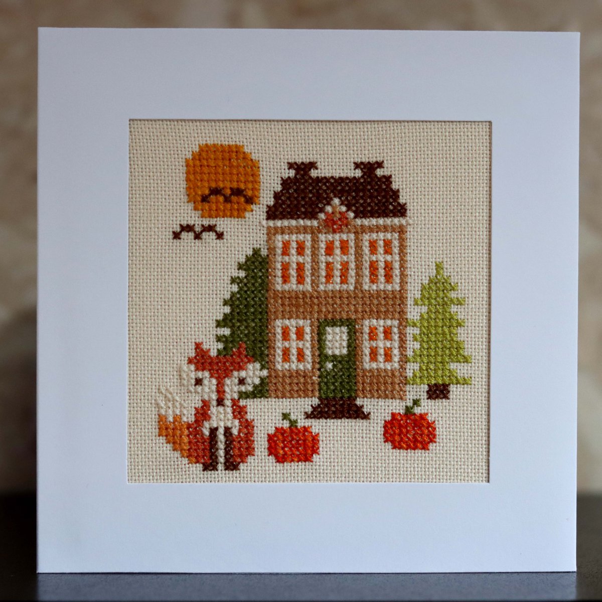 Mr Autumn Fox….A Cross stitch greetings card for all occasions and perfect for everyone #craftersmarketuk crafters.market/listing/mr-aut… via @_cmuk #MHHSBD #craftbizparty #AutumnVibes