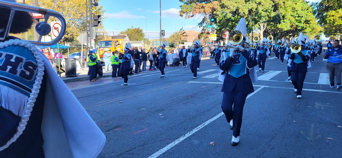 All eyes on @EasternHS and everyone loves a parade. Here's your chance to strut-your-stuff in the Pride of Capitol Hill Homecoming Parade @DCPSChancellor @DCPSArts @HillRagDC @Eboni_RoseDC @VinceGrayWard7 @BarracksRow