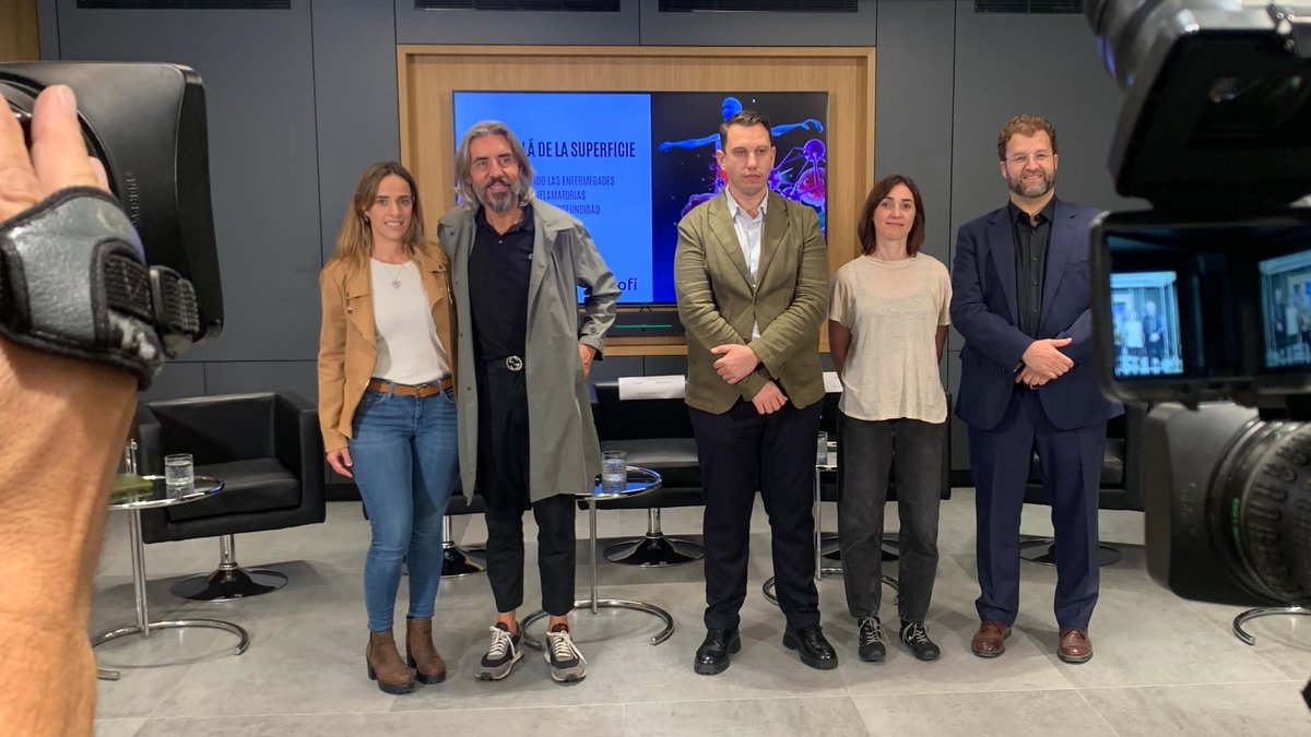 SanofiES's tweet photo. ¿Qué tienen en común el #Asma, #DermatitisAtópica, #PoliposisNasal y #Esofagitis?
👉La #InflamaciónT2 y el impacto en la vida.
Expert@s y pacientes lo explican de la mano de @infosalus_com (@europapress):
👀https://t.co/pyuXttEoU1
#SanofiEsInflamaciónT2 #DescubriendoLaT2 https://t.co/46pMkynNQl