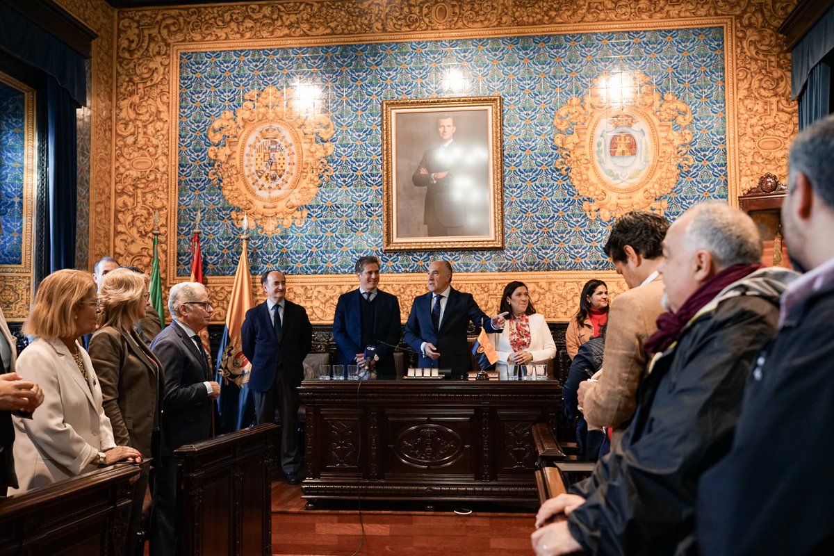 EUCA_Trade's tweet photo. La ciudad de Algeciras da la bienvenida a las autoridades de la #UniónEuropea y los gobiernos centroamericanos que participaron en el 'Foro empresarial UE Centroamérica'.
El Ayuntamiento Algeciras es un hermoso edificio de 1897 de ladrillo rojo e inspiración neomudejar. https://t.co/L1JXGVpcUr