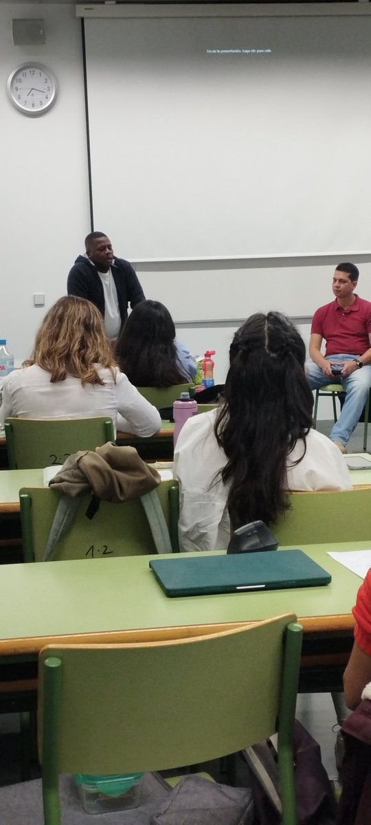 VDefensa's tweet image. Las y los estudiantes del máster de cooperación @ccd_upv compartieron con los defensores, Abel Rivera y Stranler López y reflexionaron sobre los impactos de las multinacionales y la explotación de recursos naturales en el Sur Global.
Gracias por #DefenderAQuienDefiende