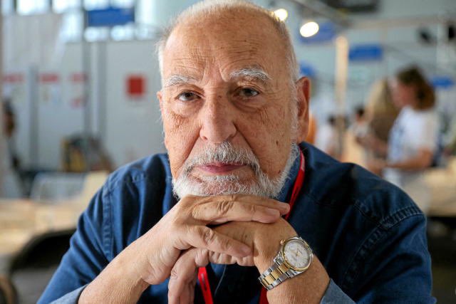 LeaFbpe's tweet photo. Tahar Ben Jelloun : « Le 7 octobre, la cause palestinienne est morte, assassinée »
Moi, arabe et musulman de naissance, de culture et d'éducation traditionnelle, marocaine, ne trouve pas les mots pour dire combien je suis horrifié par ce que les militants du Hamas ont fait aux juifs. La brutalité, quand elle s'attaque aux femmes et aux enfants, devient barbarie et n'a aucune excuse ni justification… »
Via @LePoint du 13/10/2023