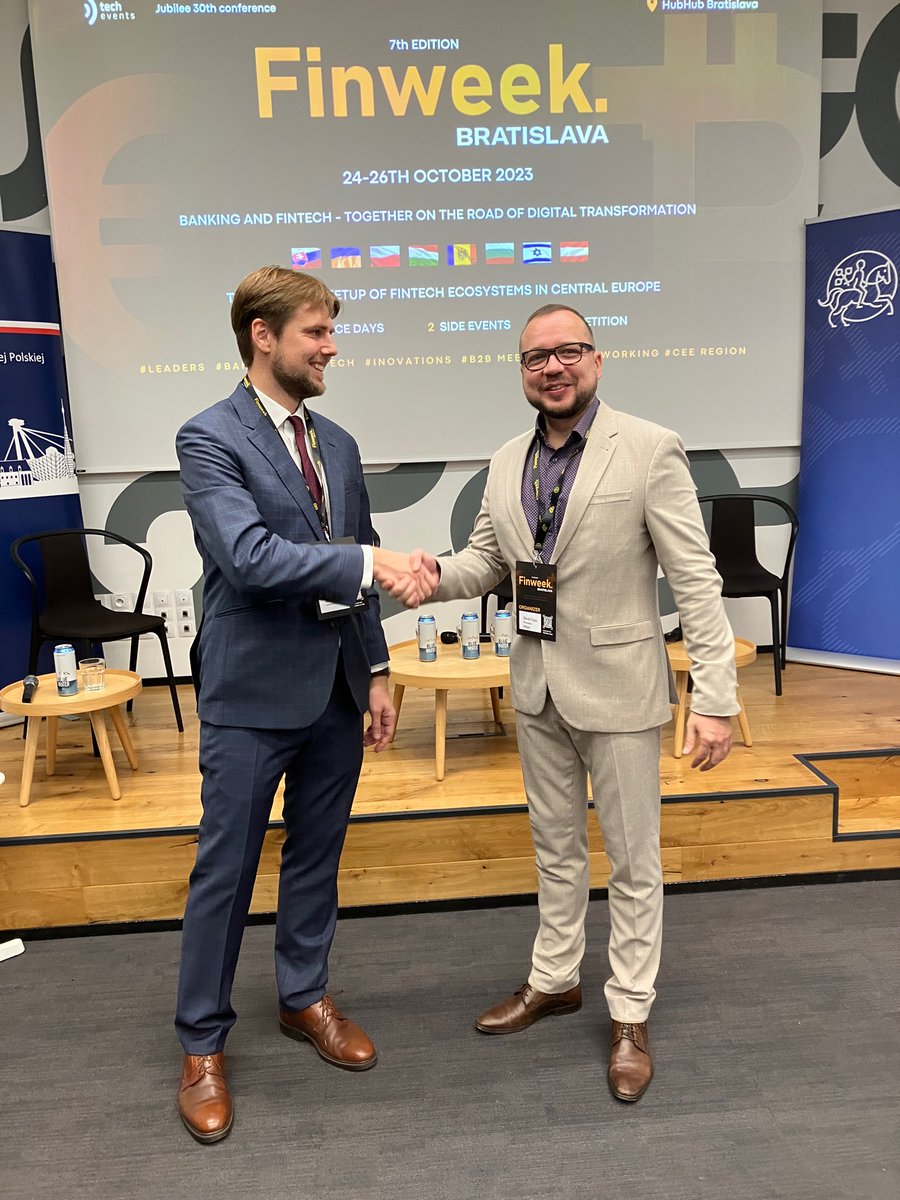 PLinSlovakia's tweet photo. Trojdňový #Finweek sa začal dnes v Bratislave. Diskusie o digitálnom eure, regulácii kryptomien, inováciách a smerovaní #fintech priemyslu v stredoeurópskom regióne. Silné zastúpenie #fintech-ov z 🇵🇱 vďaka spolupráci @FinTechPoland s @PLinSlovakia, @FINAS a @techevents_eu https://t.co/xbvlyWABv4