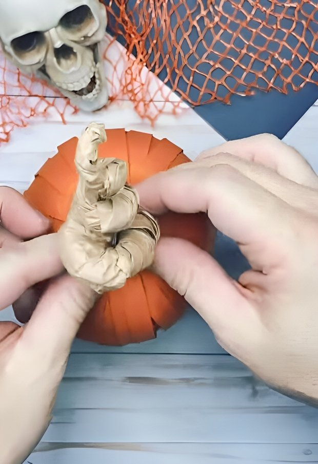 StepAlong.Com tweet media