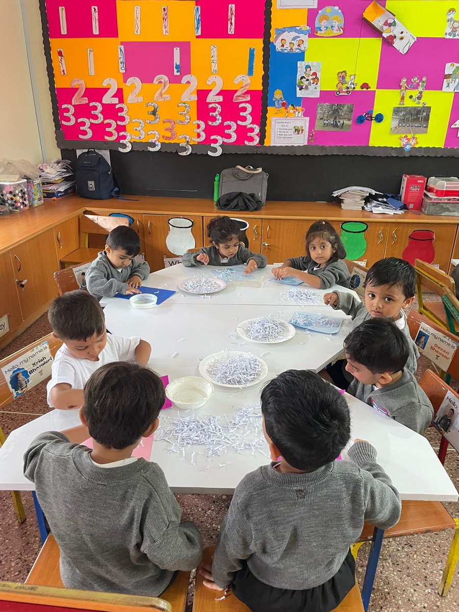 OA_Nairobi's tweet image. NURSERY - Learning shapes through creative activities.

Dive into our interactive and imaginative activities that teach kids about shapes in the most captivating way.

#oshwalacademynairobi #nursery #ShapeExplorers #CreativeLearning #learningisfun