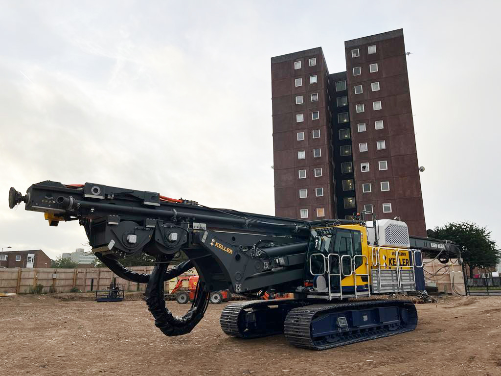The second of our new Liebherr LRB23 machines on its arrival at Barking's Gascoigne Estate, ready to start the installation of more than 1000 CFA bearing piles for a housing development. #kellerexcellence #construction #geotechnicalengineering