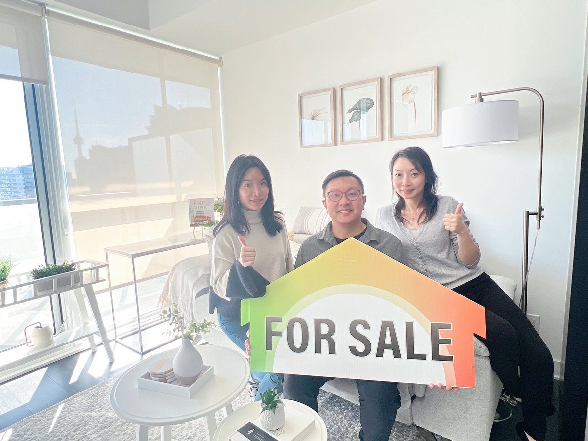 COMING SOON🌟FOR SALE by L.E.D Realtor🌟15 Grenville St In Downtown Prime Location🔥1+1 Condo On High Floor W/ CN Tower & Partial Lake View At Yonge & College😍For More Info☎️Edward Wong 416-820-4200

#SuperstarsRealtyEdwardWong
#SuperstarsRealty #SuperstarsTeam
#LEDRealtor