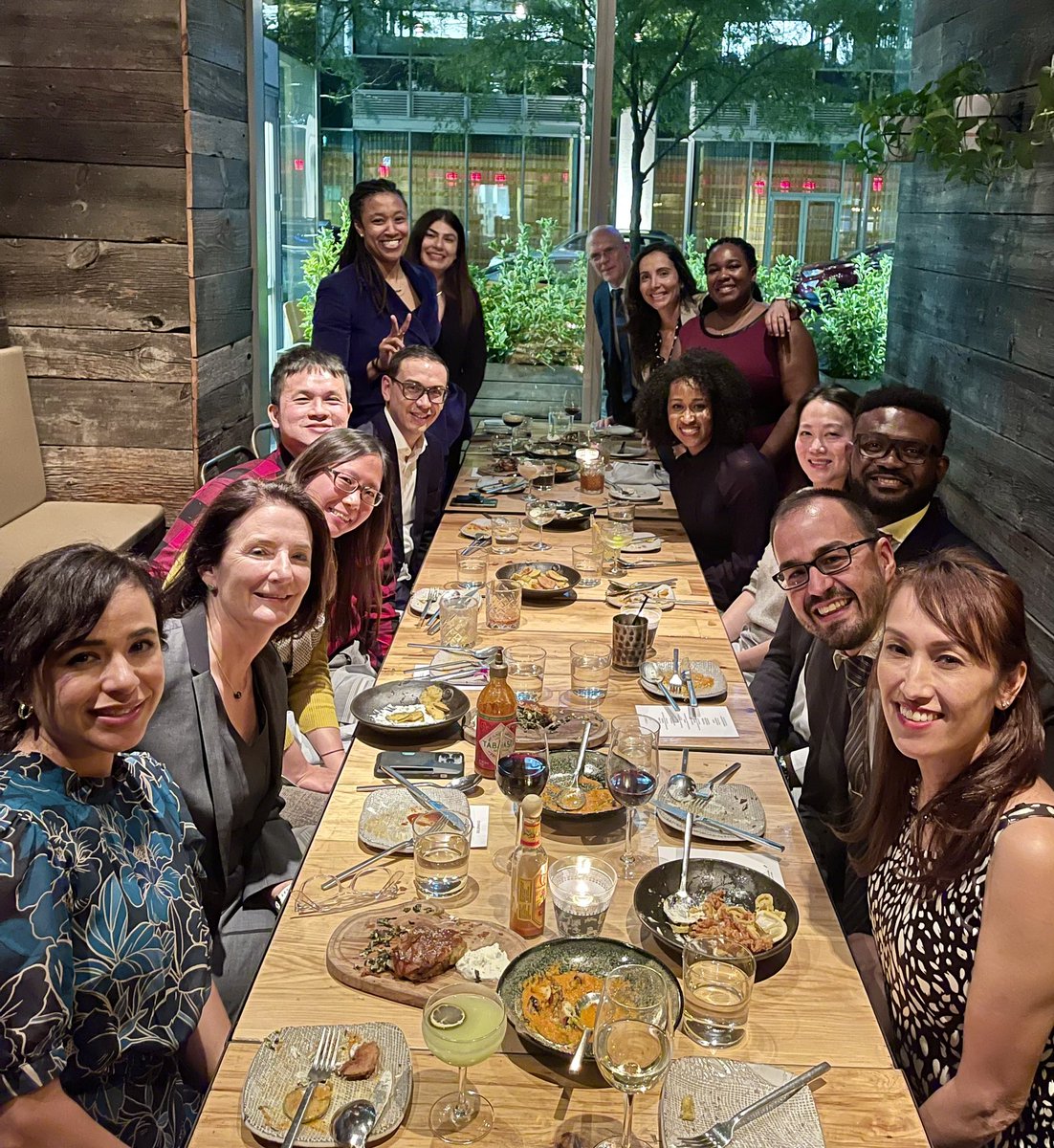 Celebrating our @OpNotes graduating chiefs at #ACSCC23. So proud of this talented group of residents! @HudaMuhammadMD @MD_Dupe @AChanceToCut @CIABoriSurgeon @kirbi_md @SueFuMD1 #SunnieWong