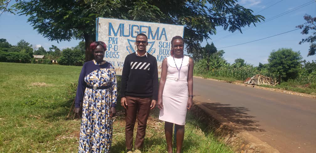 mukizajoram's tweet photo. Yesterday my day at Mugema p/s Kayunga district was spent observing @TEACH4UG ‘s fellows teach, interacting with administrators and learners. One learner seeks to be a pilot such that he can earn and take care of his community. The WHY exhibits Ubuntu. @Comrade_Otoa @Kassaga4UG https://t.co/76FphUZ88s
