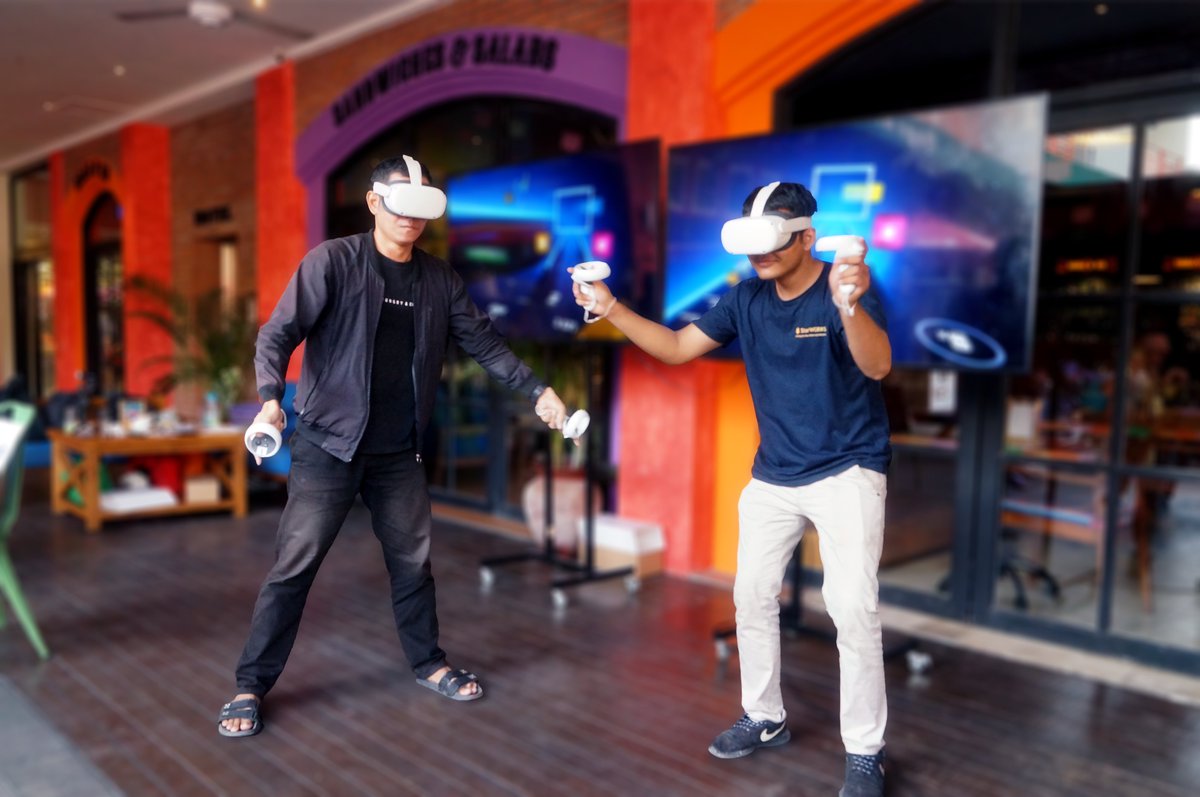 starworksglobal's tweet image. Some photos that we took during our Beat Saber VR Battle last week ✨✨

#VirtualReality #VR #virtualgame #beatsaber #BitcoinETF #Shibarium #SHIB #BTC #PEPE  #Bullmarket #BlackRock #HODL #BTC #NASDAQ  #saylor #Ethereum #Uptober #Arbitrum