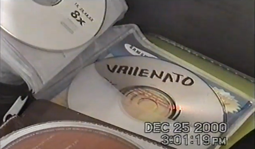 Ver0Gonzalez's tweet photo. Estaba buscando a ver si había salido la nueva canción de @soyelenarose  en youtube, caracas en el 2000 y me encontré con semerenda joya https://t.co/4pflEjqYC4 https://t.co/SkCIZ7ZUlh