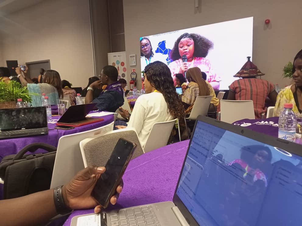 ilewabj's tweet photo. Après un bilan des sessions du jour 1, nous avons démarré un panel sur les multiples voies pour l'accès aux soins : défis et opportunités. Une discussion prometteuse en perspective !

#AJCAFAS #ÉléverLesVoixJeunes
#DJASAF2023
#DialogueJeuneAS https://t.co/ahCWhtsBBJ