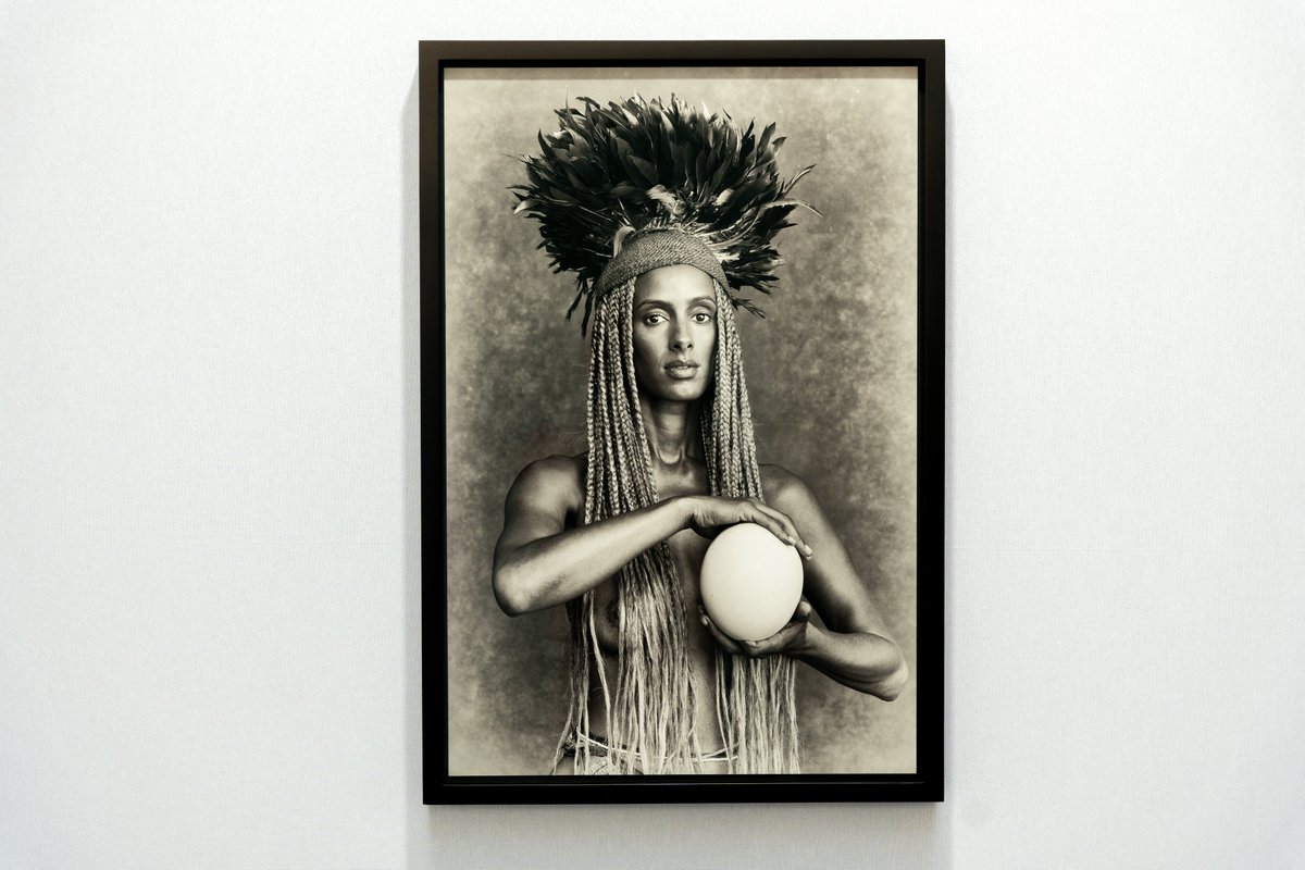 Fisheye Gallery (@fisheye_gallery) on Twitter photo Ce week-end, la @fisheye_gallery investissait <a href="/AKAA_Fair/">Also Known As Africa</a> – seule foire d’art contemporain à ce jour en France à être dédiée à la création artistique d’Afrique et de ses diasporas – aux côtés de Delphine Diallo ! Ce week-end, la @fisheye_gallery investissait <a href="/AKAA_Fair/">Also Known As Africa</a> – seule foire d’art contemporain à ce jour en France à être dédiée à la création artistique d’Afrique et de ses diasporas – aux côtés de Delphine Diallo !