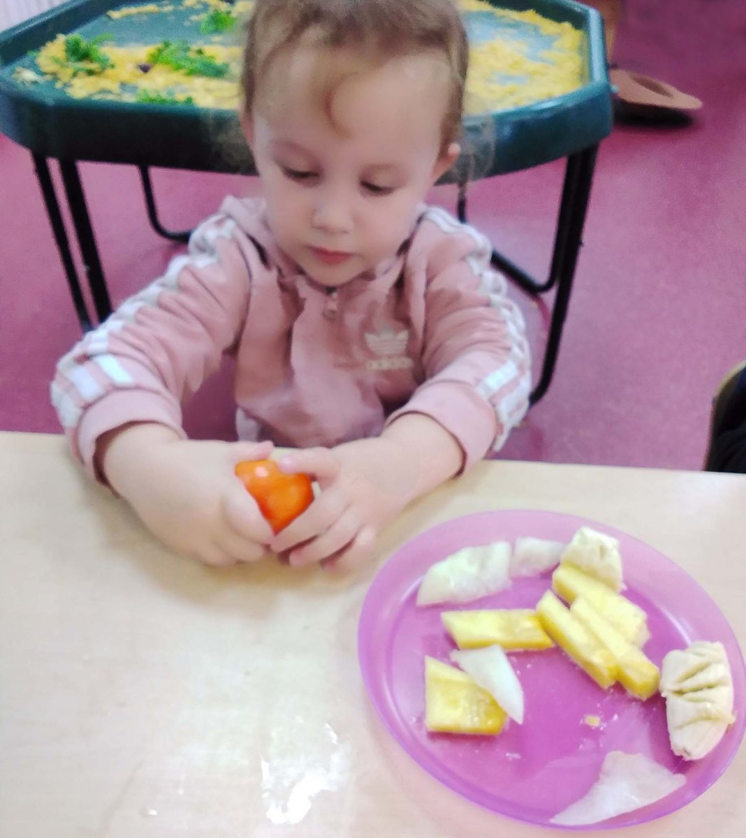 JancettGroup's tweet image. Our Jancett Newminster children have been creating their own snacks using some of the fruits in their Core Book Handa's Surprise! It was yummy! #corebook #fruit #jancettcommunityofnurseries #morden #merton #newminster