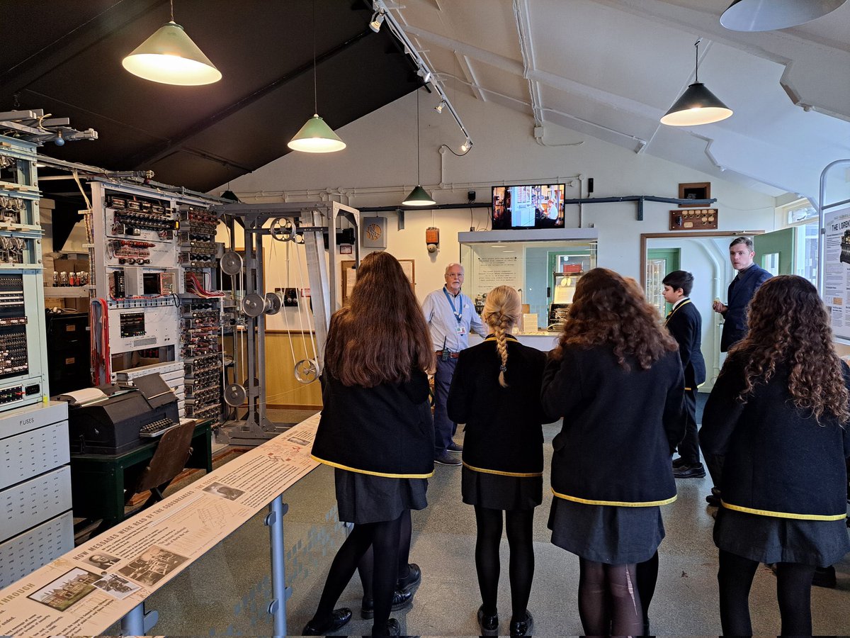 oratoryschool's tweet image. On the last day of term, 3rd Form @oratoryscience and #OratoryComputing visited @tnmoc to learn about the history of #computing and #codebreaking, including VR puzzle solving, robotics and AI. #OratoryCuriosity