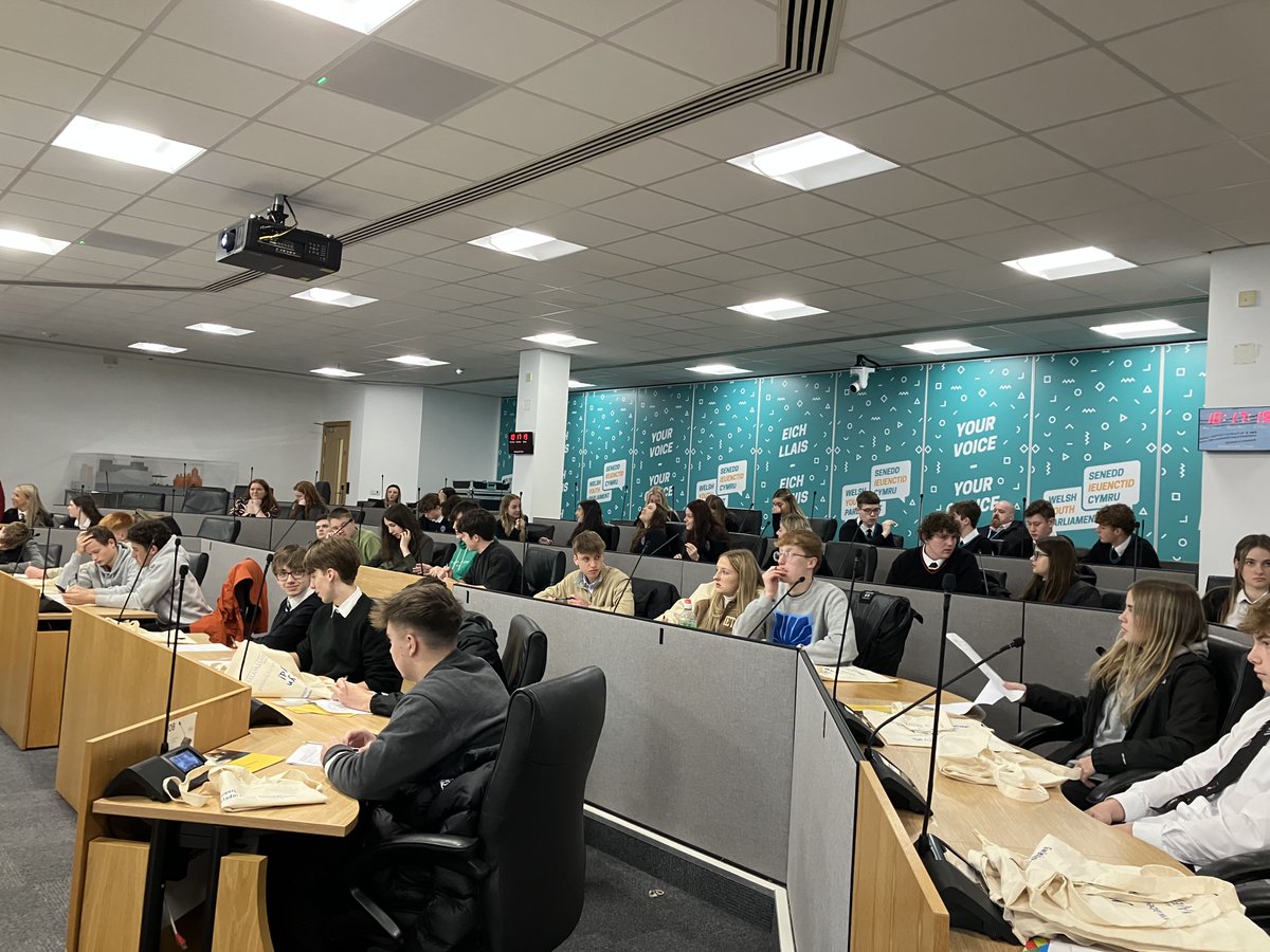 On Thursday last week <a href="/GwleidAber/">Gwleidyddiaeth Aber, Prifysgol Aberystwyth</a> hosted a workshop on 'Power, the Future of the Union and Citizenship'​ for sixth form pupils in conjunction with
<a href="/SeneddCymru/">Senedd Cymru</a>. The day included⬇️
