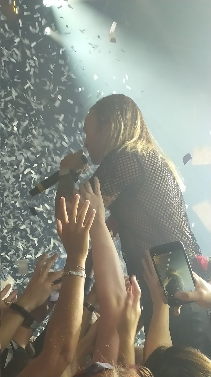 NoxiaAeris's tweet image. Fall Out Boy in Paris - 23/10/2023
Best night ever