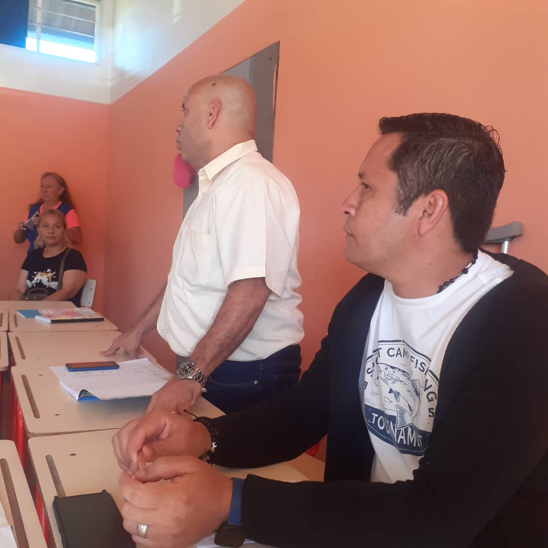 * Asamblea de Padres y Representantes 
*Consejo Educativo
*Movimiento Bolivariano de Familia
*Actividades Pedagó
@MPPEDucacion
<a href="/especialmppe/">Dir. General de Educ. Especial</a>
<a href="/cdcetachira/">CDCE Táchira</a>
<a href="/FreddyBernal/">Freddy Bernal</a>
<a href="/NicolasMaduro/">Nicolás Maduro</a>.
<a href="/_LaAvanzadora/">Yelitze Santaella</a>
<a href="/PartidoPSUV/">PSUV</a>
<a href="/FamiliaTa/">Centrul Familia Ta</a>
<a href="/especialmppe/">Dir. General de Educ. Especial</a>
<a href="/EeTachira/">Especial Tachira</a>
#SerDifernteEsAlgoComun
