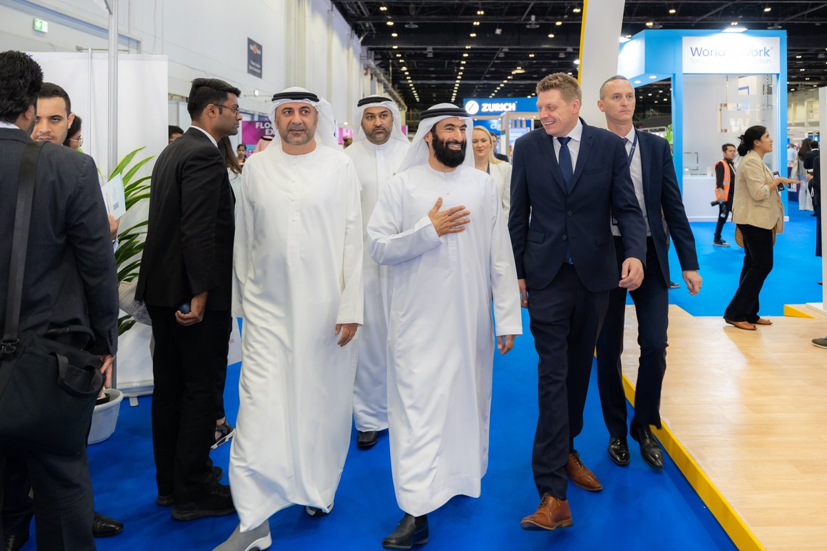 Day 1 HRSE 2023 started with a captivating opening ceremony graced by His Excellency Abdullah Ali Bin Zayed Al-Falasi, Director General of Dubai Government Human Resources Department.  
Join us for Day 2: bitly.ws/YiHs 
#HRSE #hrsedxb #hr #dubai #uae #gcc