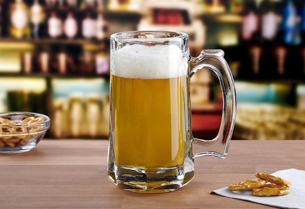 PaulDock93's tweet photo. Beer glasses with wee handles make a pint taste so much better
I’d drink 40% less beer if there wasn’t beer glasses with wee handles 
Can’t just have 1 of these fuckers x https://t.co/ji9aYfux8H
