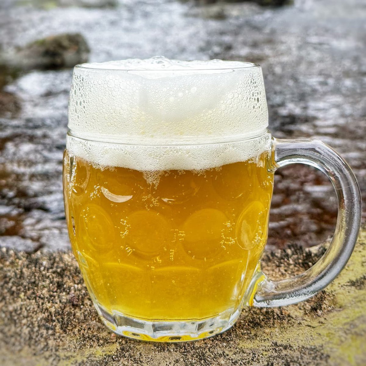 PaulDock93's tweet photo. Beer glasses with wee handles make a pint taste so much better
I’d drink 40% less beer if there wasn’t beer glasses with wee handles 
Can’t just have 1 of these fuckers x https://t.co/ji9aYfux8H