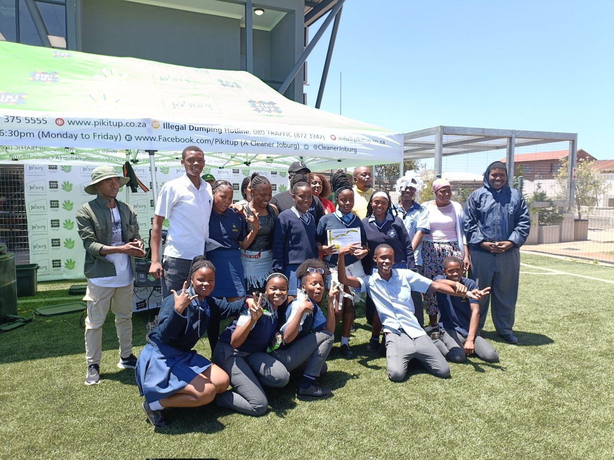 CleanerJoburg's tweet photo. 1st Place -Alex High - CONGRATULATIONS 🎉 - Inter Schools Climate Change Challenge  #SANKOFASolutions #SafeHuB  #SANCA @Sanko #DFFE #GDARD @CityofJoburgZA @JackSekwaila @eWASA_  #Ulink https://t.co/lNqeK2yNJD