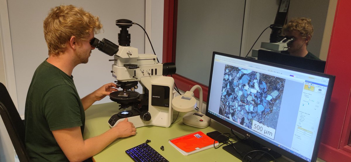 prehistoriaCS's tweet photo. Dies de treball intens al Laboratori de Prehistòria de la @ujiuniversitat 
L'investigador Jacopo Armellini treballa en la seua tesi doctoral sobre l'estudi geoarqueològic de diversos jaciments de Castelló. #preeina #larcher #UJI #històriaUJI #ciènciaUJI https://t.co/FYyooimtft