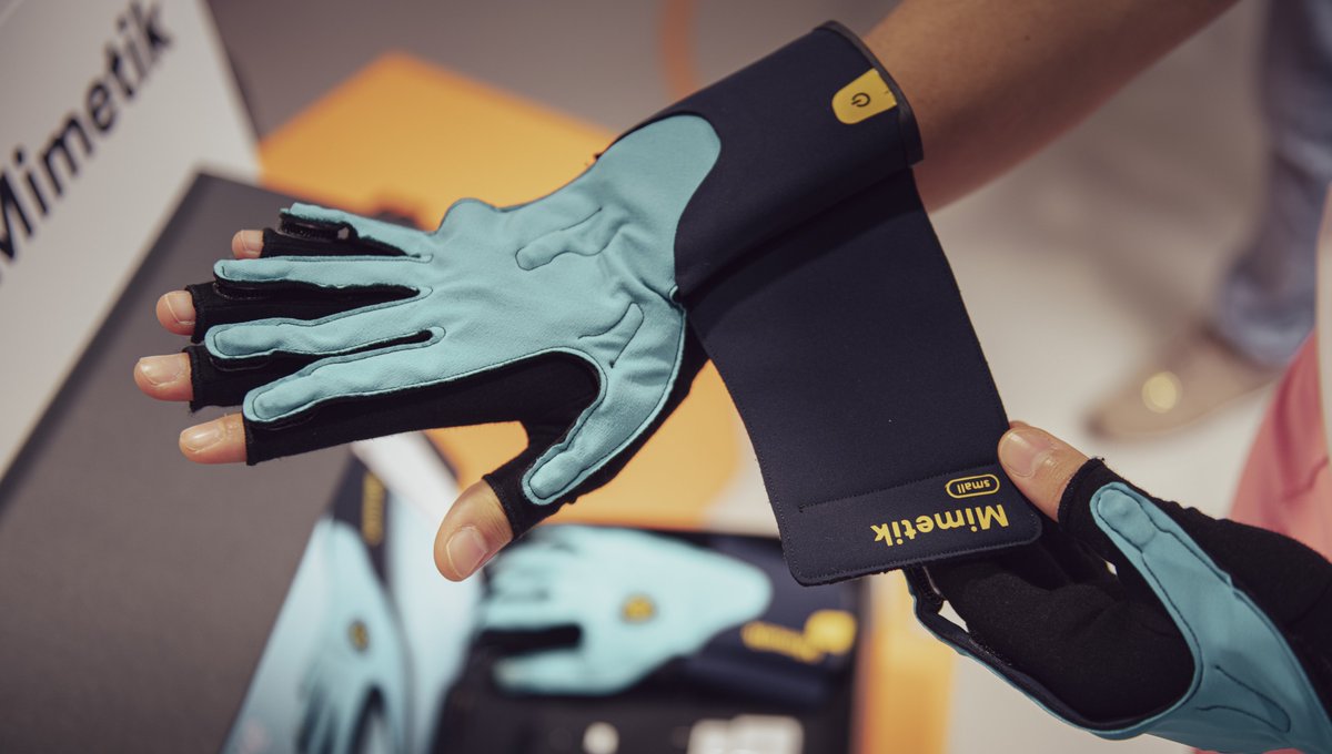 6gLife's tweet photo. For three years, Mimetik🤖has been pushing the boundaries of industrial automation with its cutting-edge technology. The #startup is revolutionising the #smartfactory sector with its innovative #smartgloves
👉https://t.co/InqoSbfcSG
@tudresden_de @TU_Muenchen @BMBF_Bund https://t.co/ChtNoM3ahv