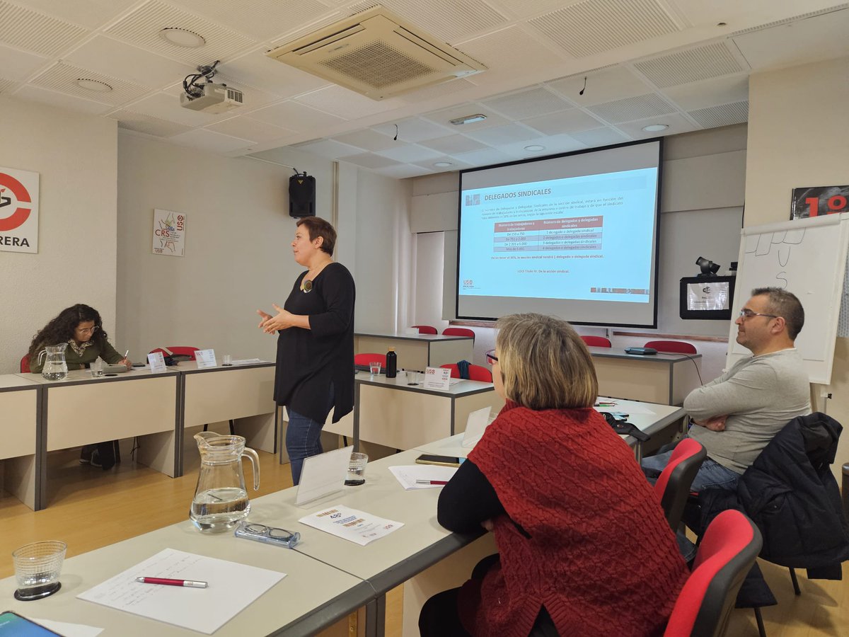 SindicatoUSO's tweet photo. Segundo día del 48 CIFC. Sara García, secretaria de @AccionsindUSO aborda otra materia fundamental en la formación de nuestros delegados: la acción sindical en la empresa. #FormacionSindical #RecursosPropios https://t.co/ZrLP4PliuS