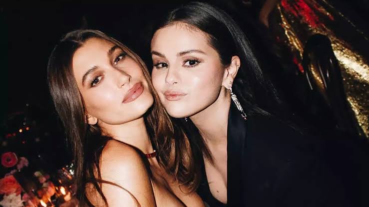 nymphnugget's tweet photo. She was the Hailey to my Selena https://t.co/Q698Z2pWWZ