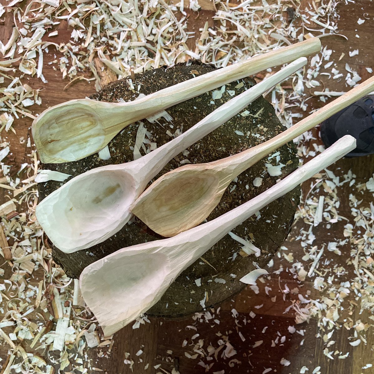 Craft_Workshops's tweet photo. Our workshoppers were shown how to carve not one but two spoons on Sunday at our SPOON CARVING WORKSHOP. They were introduced to the safe and efficient ways of using a straight knife and hook knife to create their beautifully handcrafted spoons.
#tlpcraftworkshops https://t.co/XXCLjk43n7