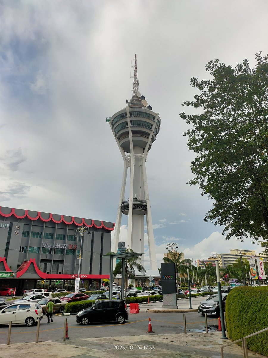 syburi's tweet photo. #menara Alor Setar https://t.co/1Ne2eT4Iys