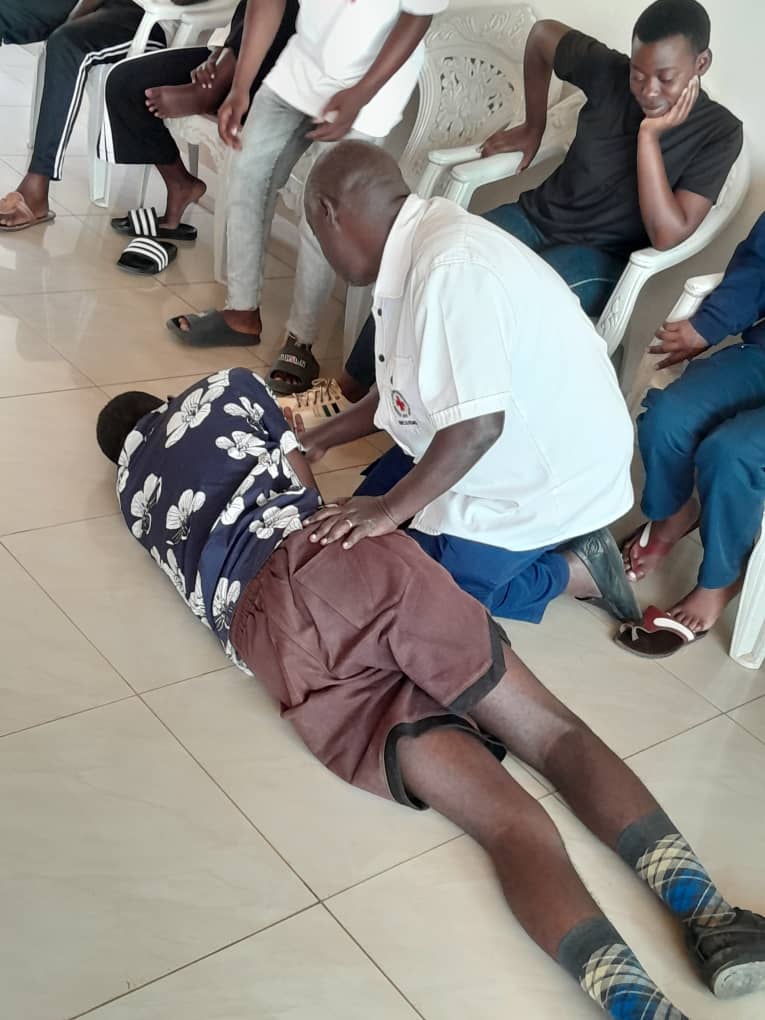 nyckanombe's tweet photo. Nonaha mu murenge wa Kanombe akagali ka kabeza intore ziri kurugerero inkomezabigwi XI ziriguhabwa amahugurwa kubutabazi bwibanze.@KanombeSector @KicukiroDistr @NYC_kicukiro @Rwandaredcross https://t.co/XWqbiSXA0R