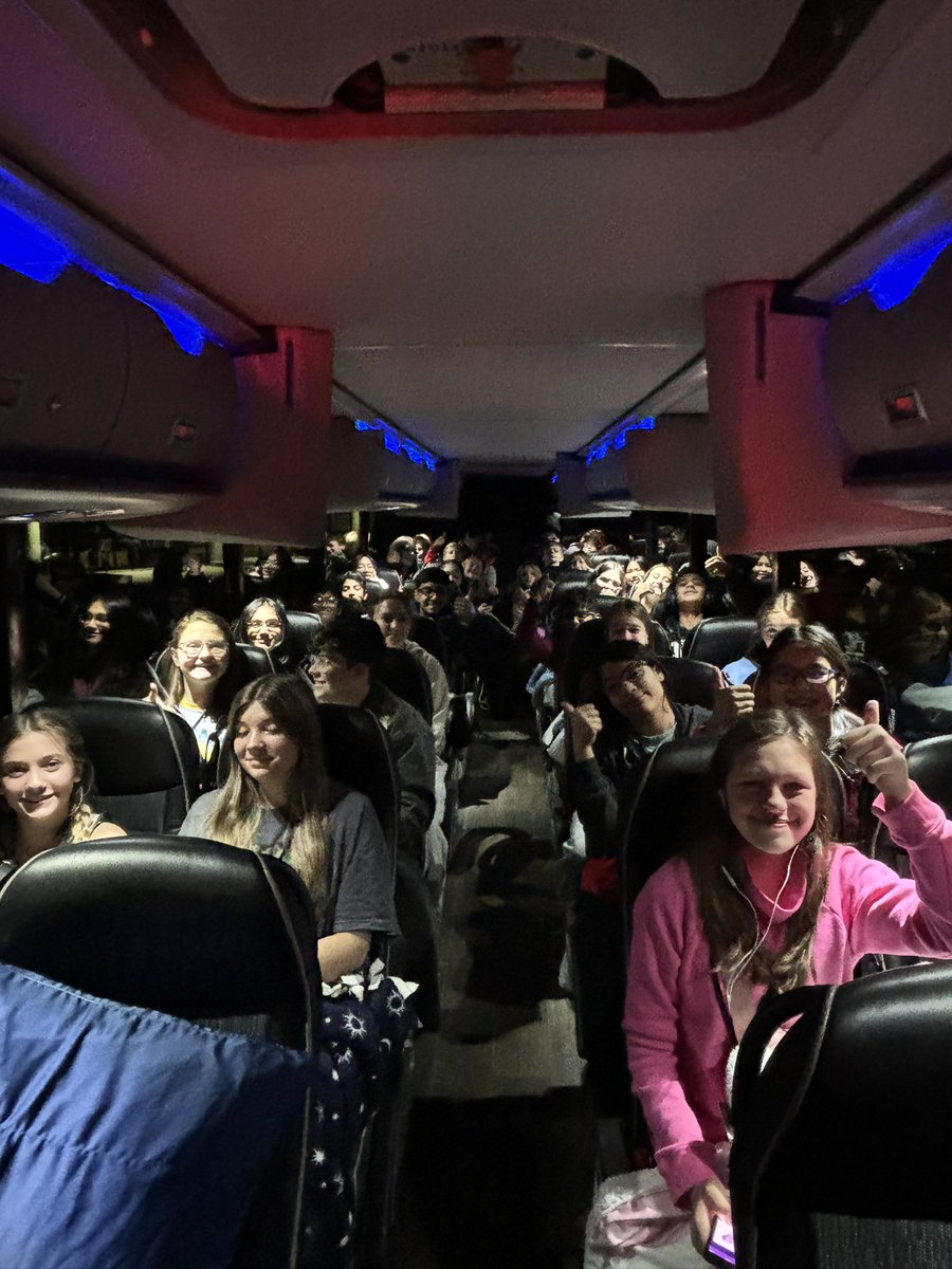 KarrerBus4's tweet photo. and we’re off.. see you on Friday, Dublin! 🎊🚍 https://t.co/Kkql8Dzzyd