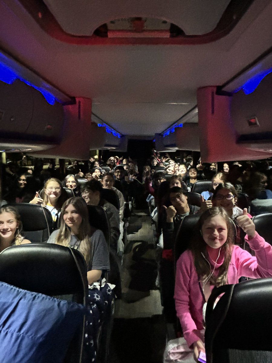 and we’re off.. see you on Friday, Dublin! 🎊🚍